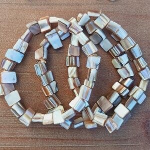 🌷 Vintage Mother of Pearl Bracelet Set 🐚🦪